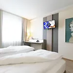 Reinisch - Near Vienna Airport Szálloda 4*
