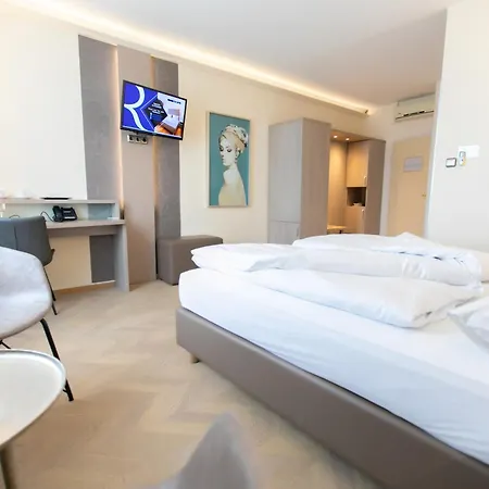 Reinisch - Near Vienna Airport 4*