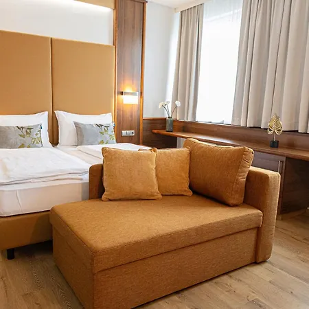 Reinisch - Near Vienna Airport