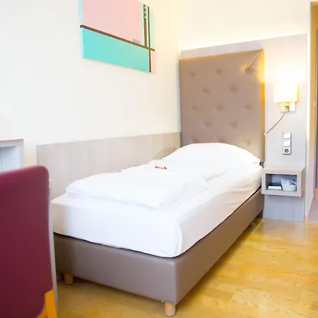 Reinisch - Near Vienna Airport 4*