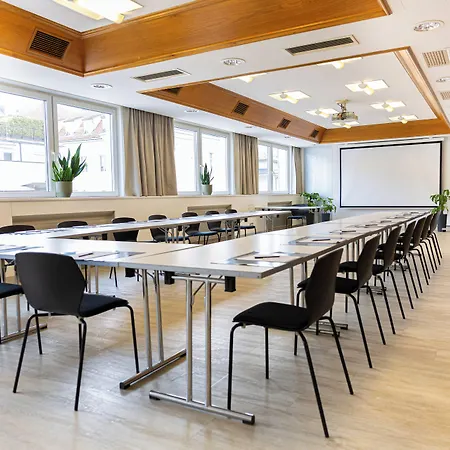 Reinisch - Near Vienna Airport 4*