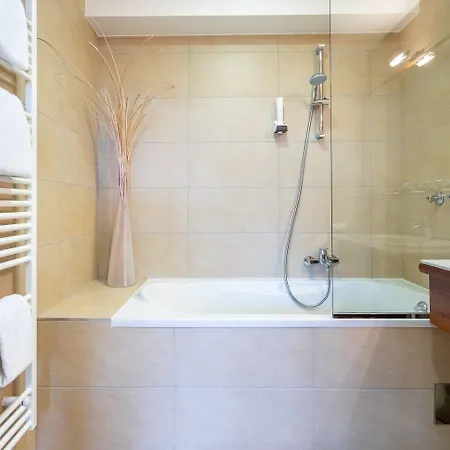 Hotel Reinisch - Near Vienna Airport 4*