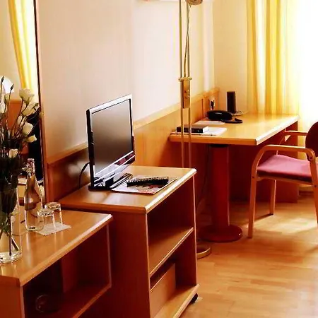 Reinisch - Near Vienna Airport 4*