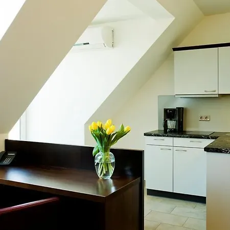 Reinisch - Near Vienna Airport 4*