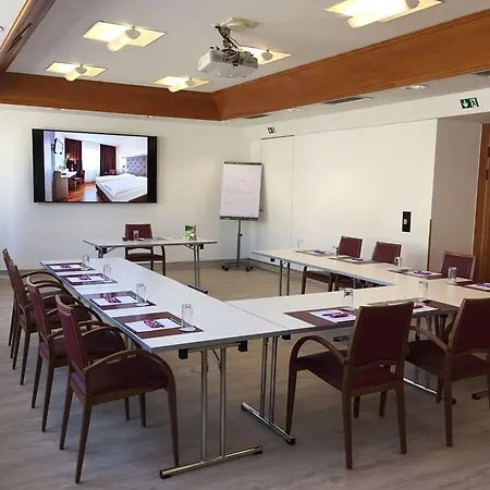 Reinisch - Near Vienna Airport Schwechat